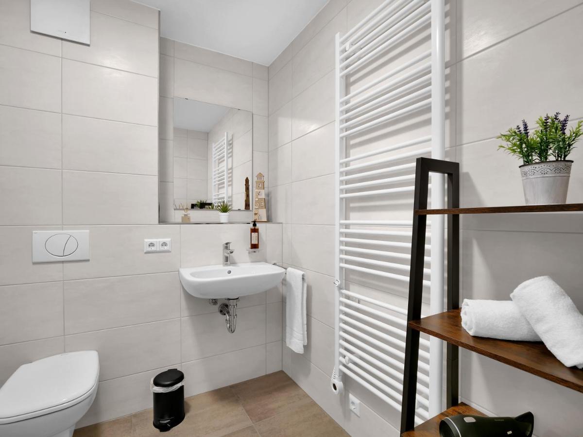 Inhome Studio Apartment - Kueche - Parken - Tv ชเวบิชฮัลล์ ภายนอก รูปภาพ