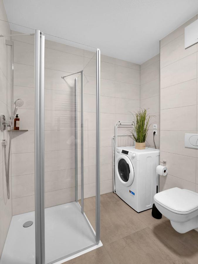 Inhome Studio Apartment - Kueche - Parken - Tv ชเวบิชฮัลล์ ภายนอก รูปภาพ