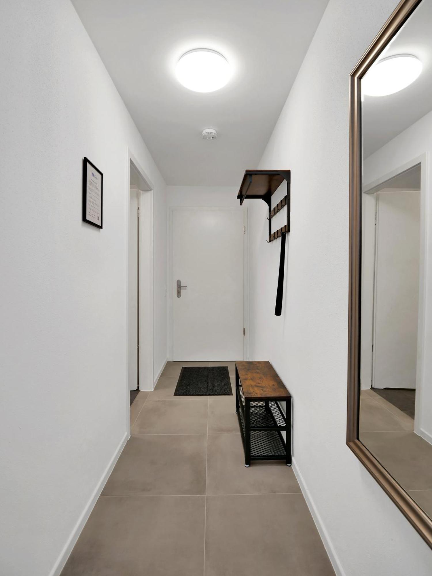 Inhome Studio Apartment - Kueche - Parken - Tv ชเวบิชฮัลล์ ภายนอก รูปภาพ