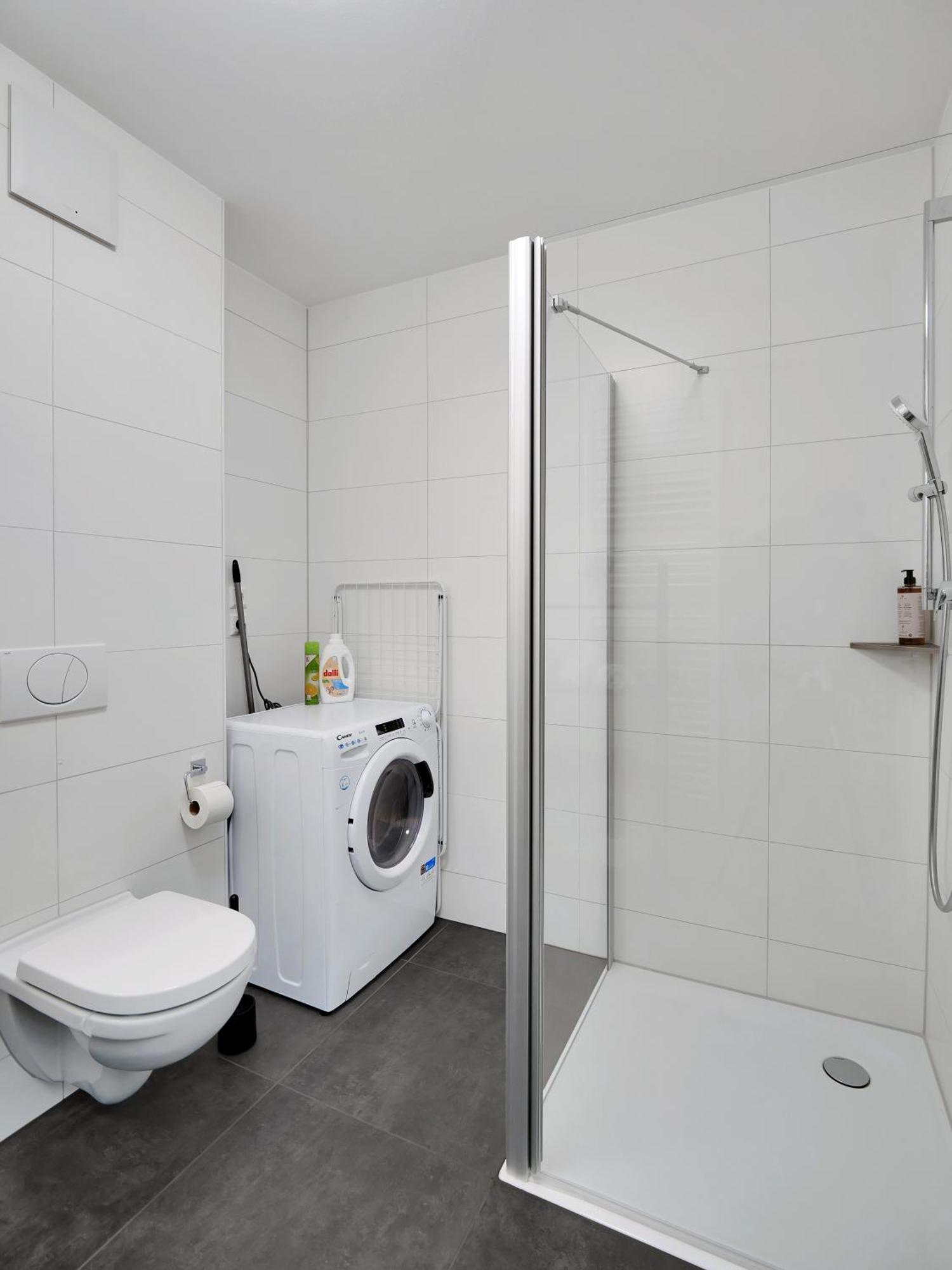 Inhome Studio Apartment - Kueche - Parken - Tv ชเวบิชฮัลล์ ภายนอก รูปภาพ