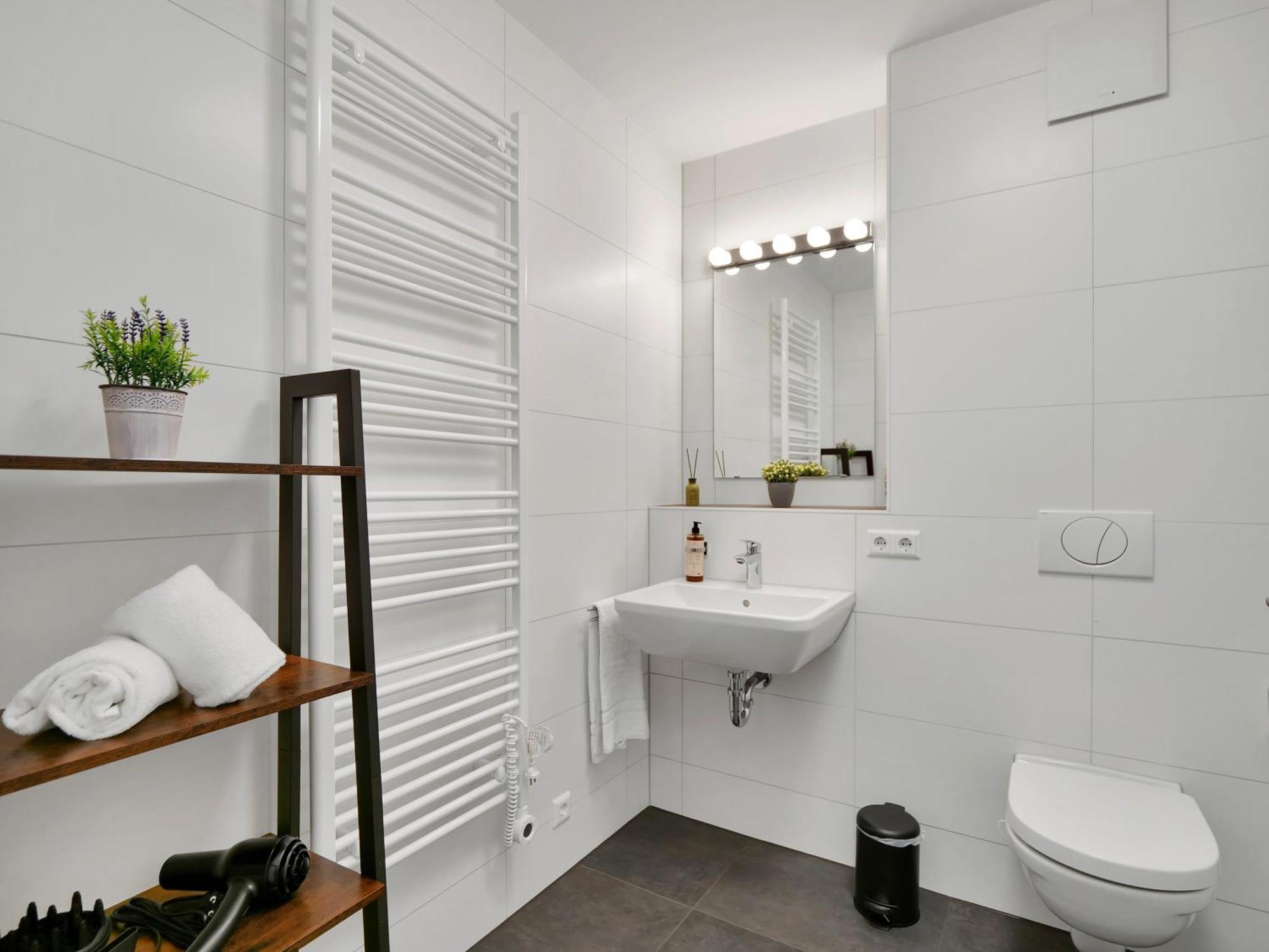 Inhome Studio Apartment - Kueche - Parken - Tv ชเวบิชฮัลล์ ภายนอก รูปภาพ